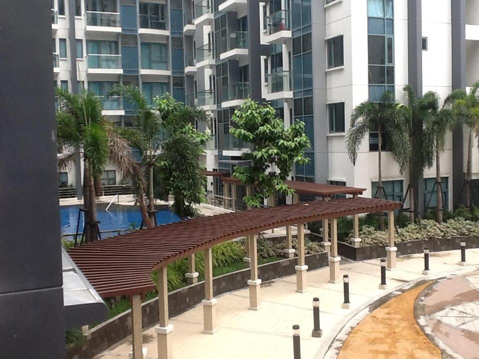 Palm Tree Genlex Condo Манила Екстериор снимка